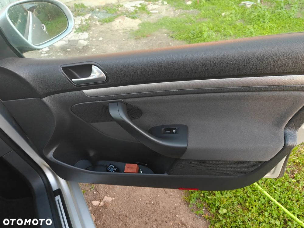 Volkswagen Golf - 18