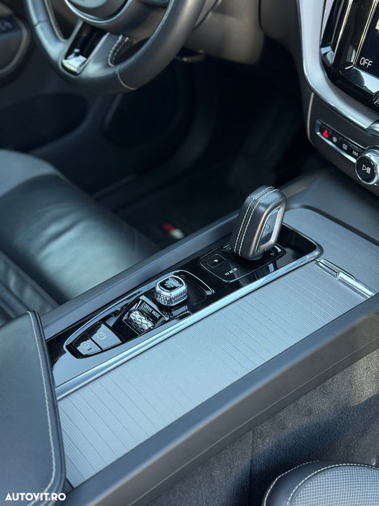 Volvo XC 60 D5 AWD Geartronic Inscription - 21