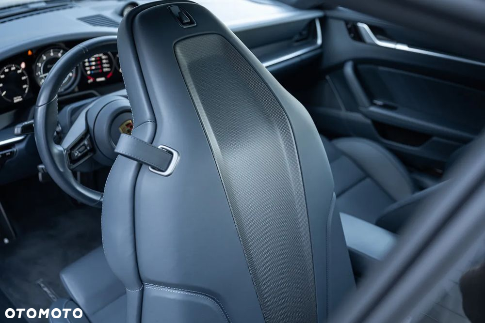 Porsche 911 Turbo S - 16