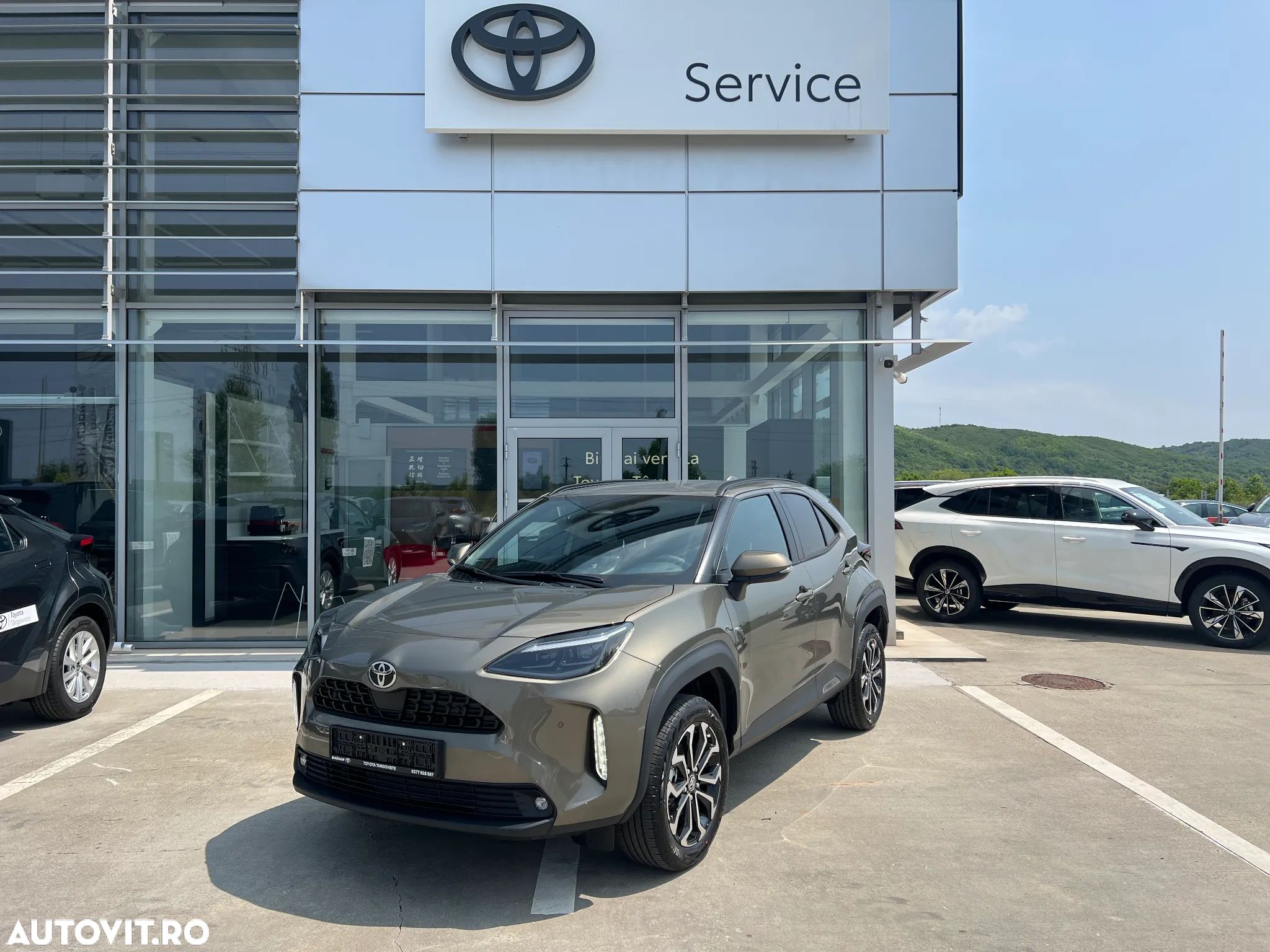 Toyota Yaris Cross 1.5 VVT-i HSD 4x2 Dynamic - 1