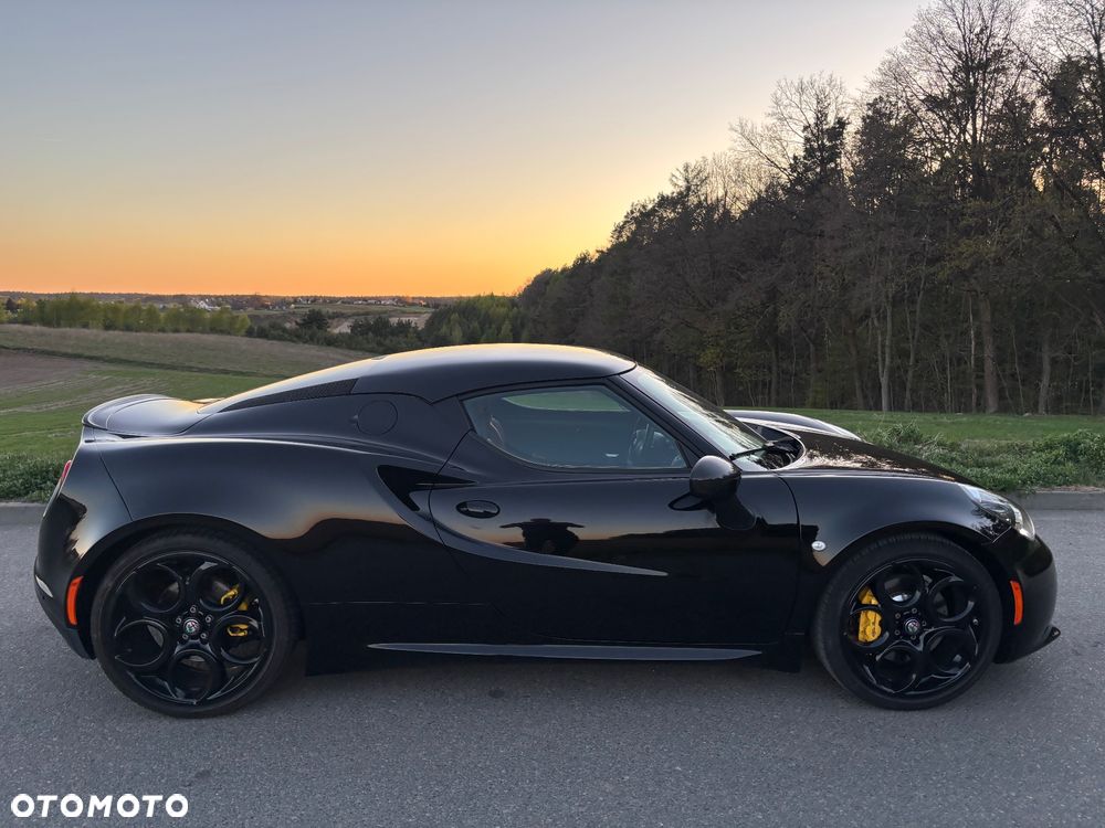 Alfa Romeo 4C - 5