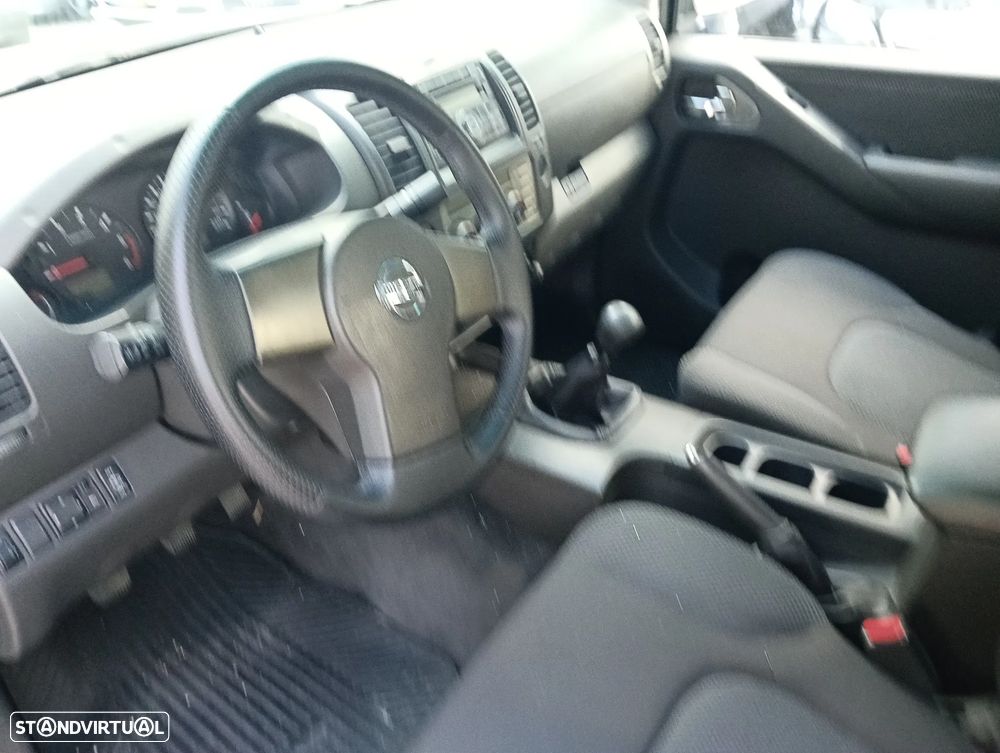 Nissan Pick Up 2.5 TD CD Navara ABS+FN+CD - 8