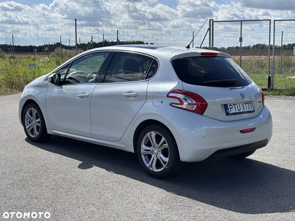Peugeot 208 1.2 PureTech Allure - 4