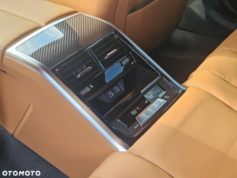 BMW Seria 8 840i xDrive - 18