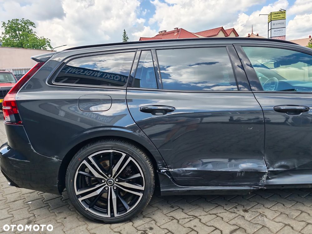 Volvo V60 T8 AWD Plug-In Hybrid R-Design - 7