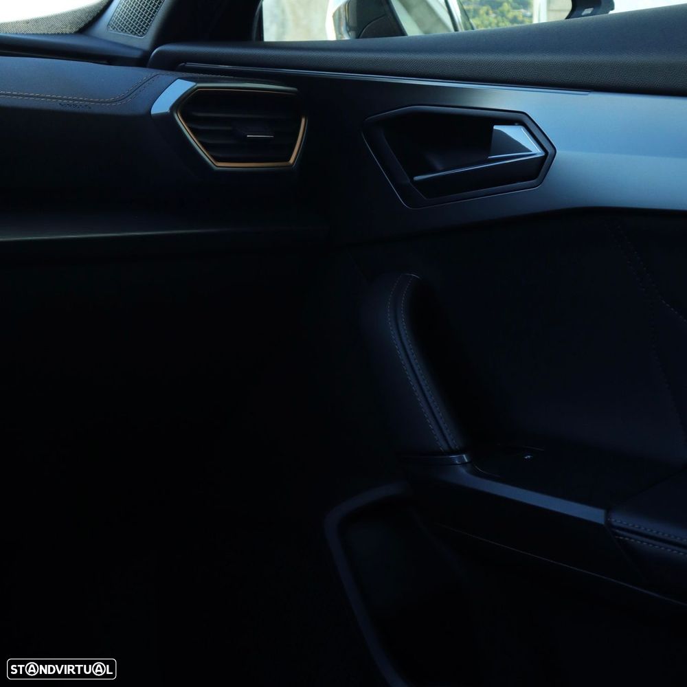 Cupra Formentor 1.4 e-Hybrid Sport DSG - 24