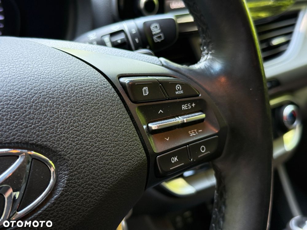 Hyundai i30 1.6 D Comfort DCT - 35