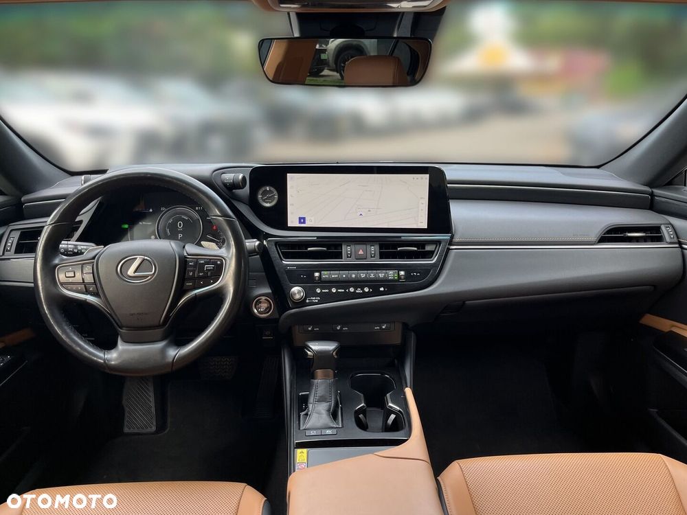 Lexus ES 300h Business Edition - 8