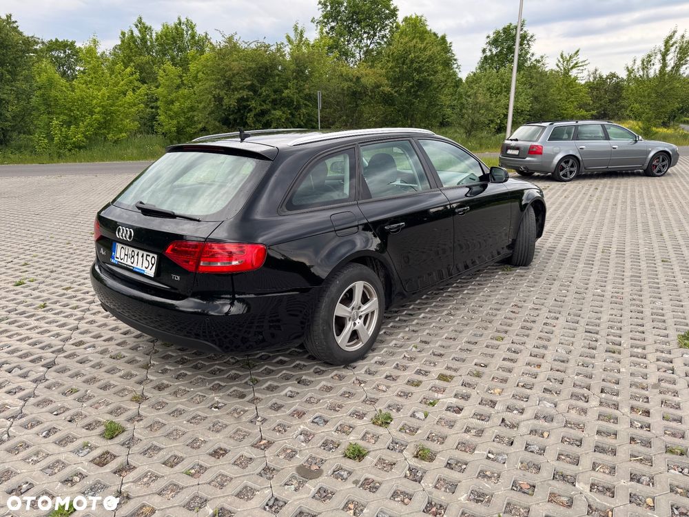 Audi A4 Avant - 32
