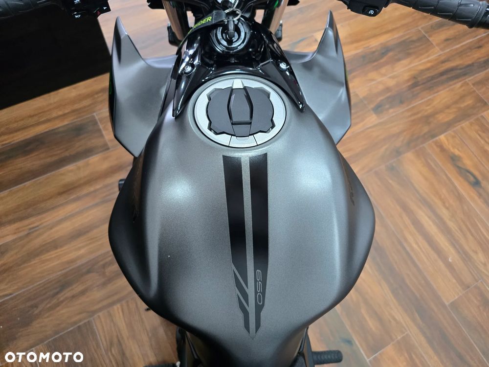 Kawasaki Z 650 - 16