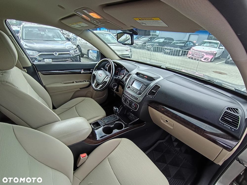 Kia Sorento 2.4 GDI L - 25