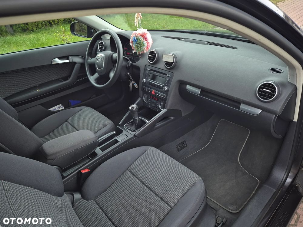 Audi A3 3-drzwiowe 1.9 TDI DPF Ambiente - 15