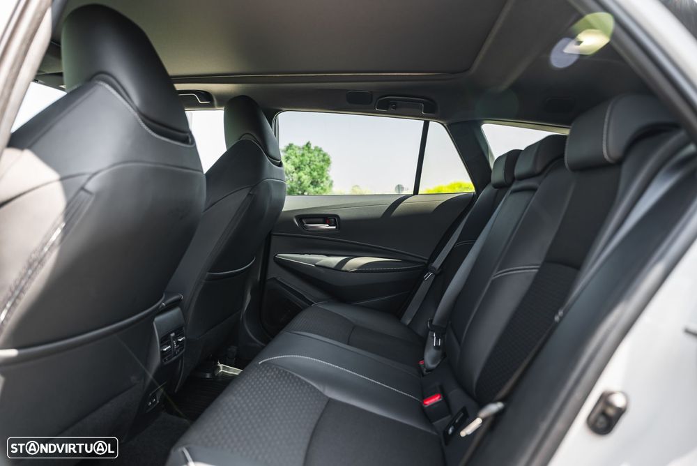 Toyota Corolla Touring Sports - 11