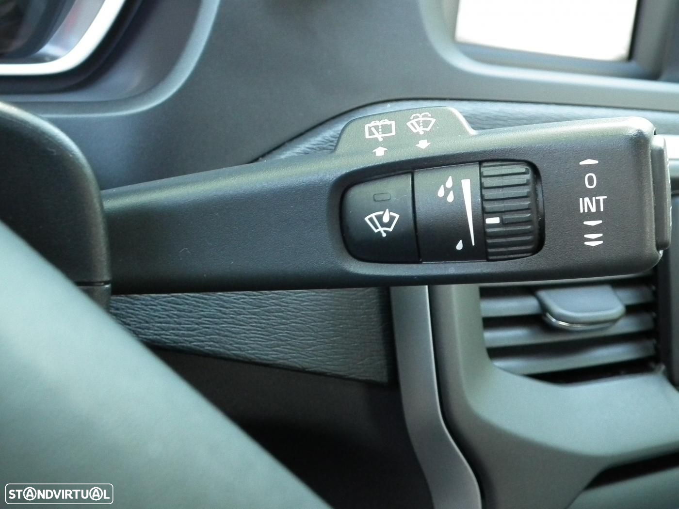 Volvo V40 2.0 D3 Momentum - 28
