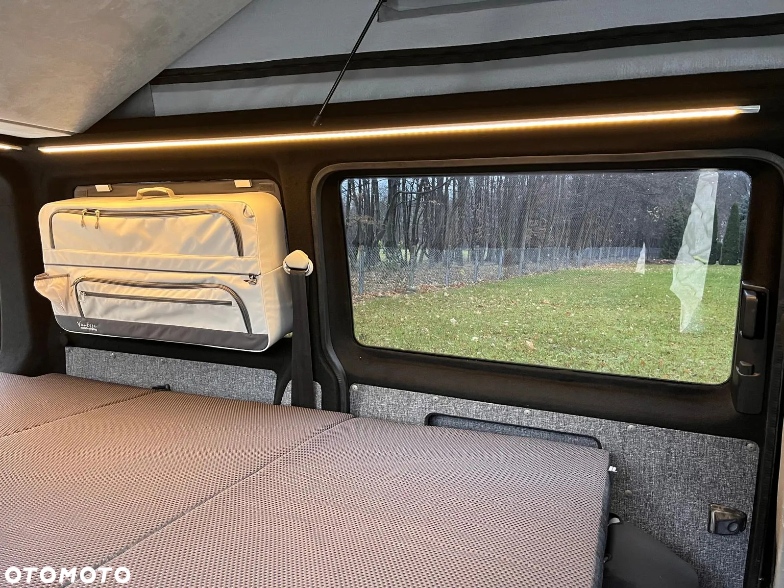 Volkswagen California - 12