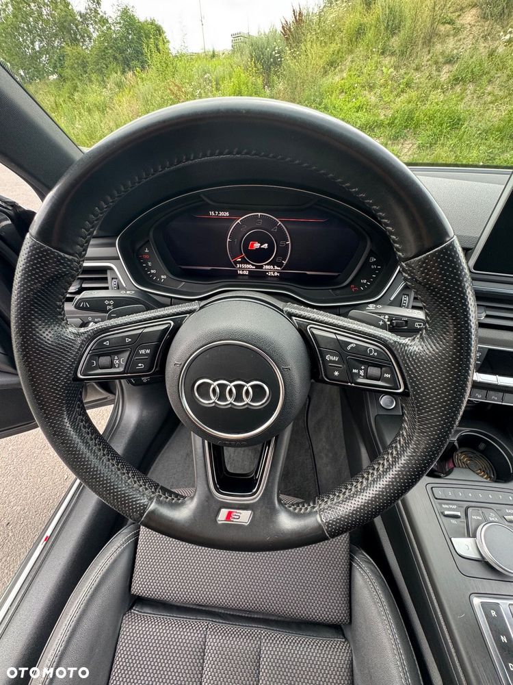 Audi A4 Avant 2.0 TDI S tronic - 22