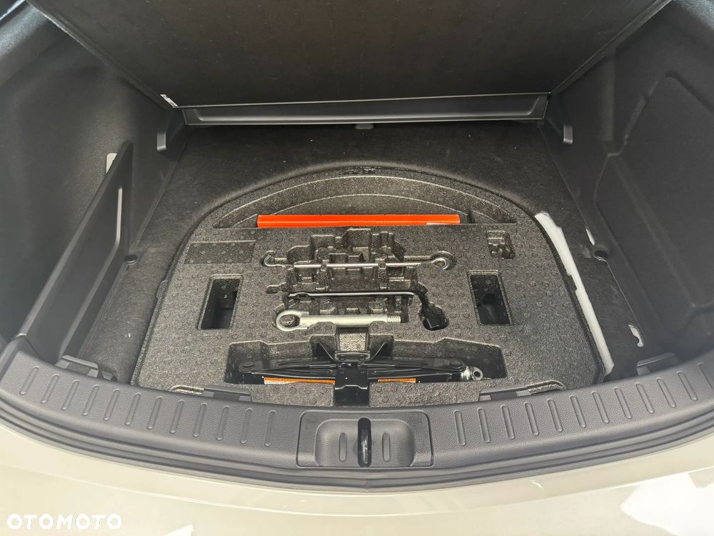 Toyota Corolla 2.0 Hybrid Style - 10