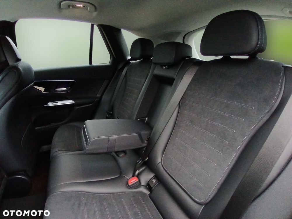 Mercedes-Benz GLC 200 d mHEV 4-Matic AMG Line - 11