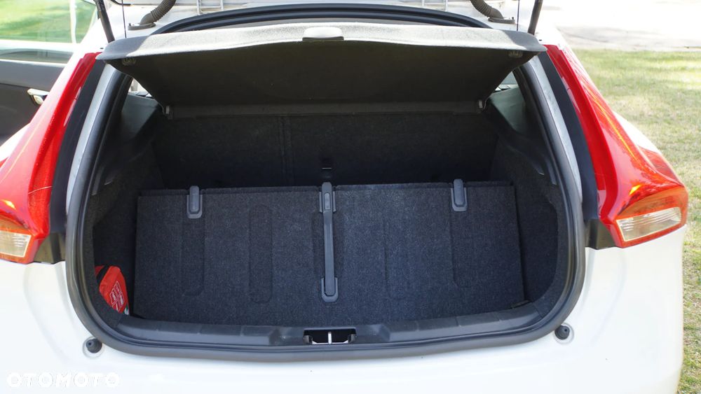 Volvo V40 D2 Powershift Momentum - 12