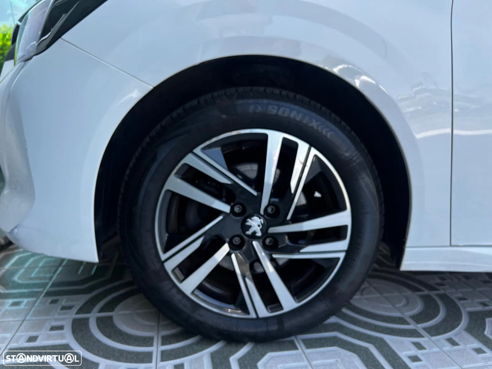 Peugeot 208 1.2 PureTech Allure Pack EAT8 - 47