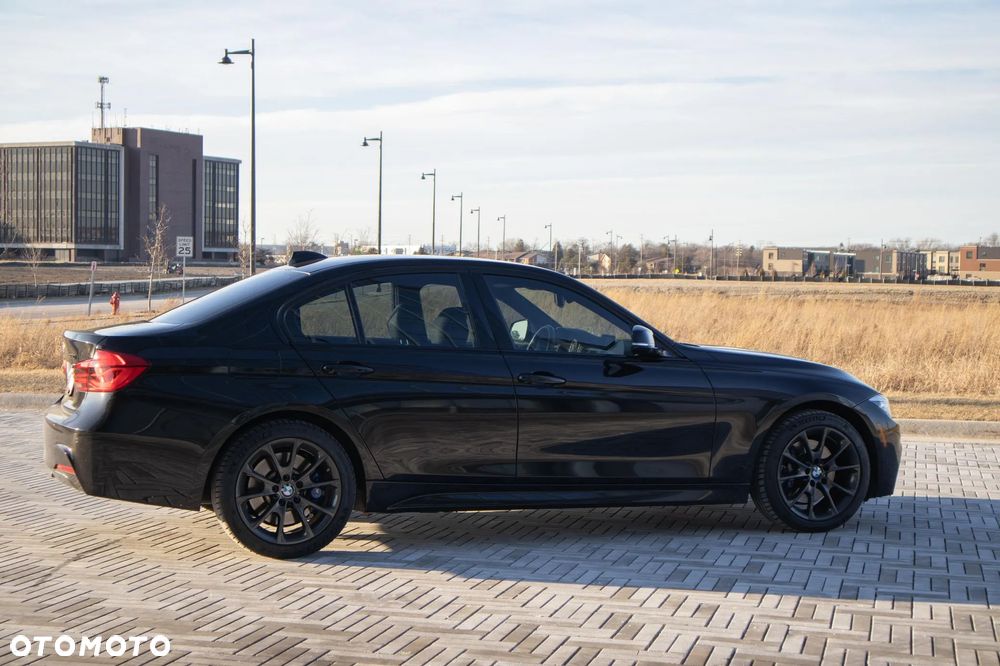 BMW Seria 3 330i Sport Line sport - 5