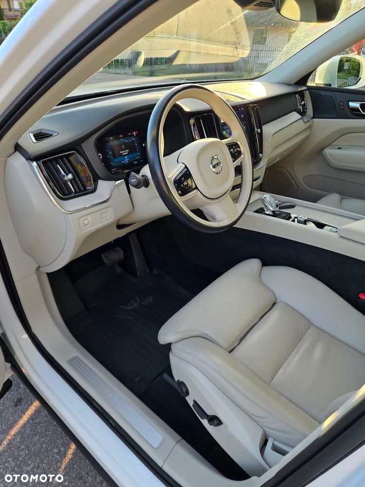 Volvo XC 60 B4 D AWD Inscription - 8