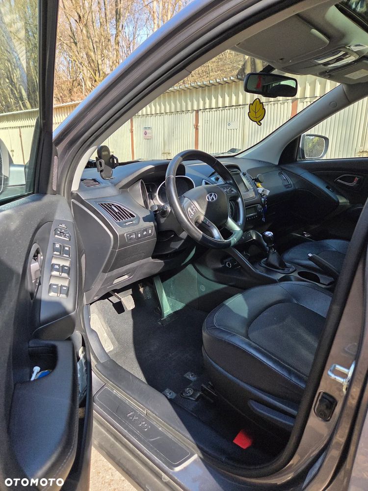Hyundai ix35 1.6 2WD blue Trend - 15