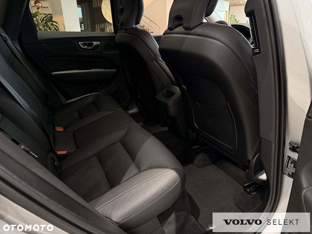Volvo XC 60 - 30