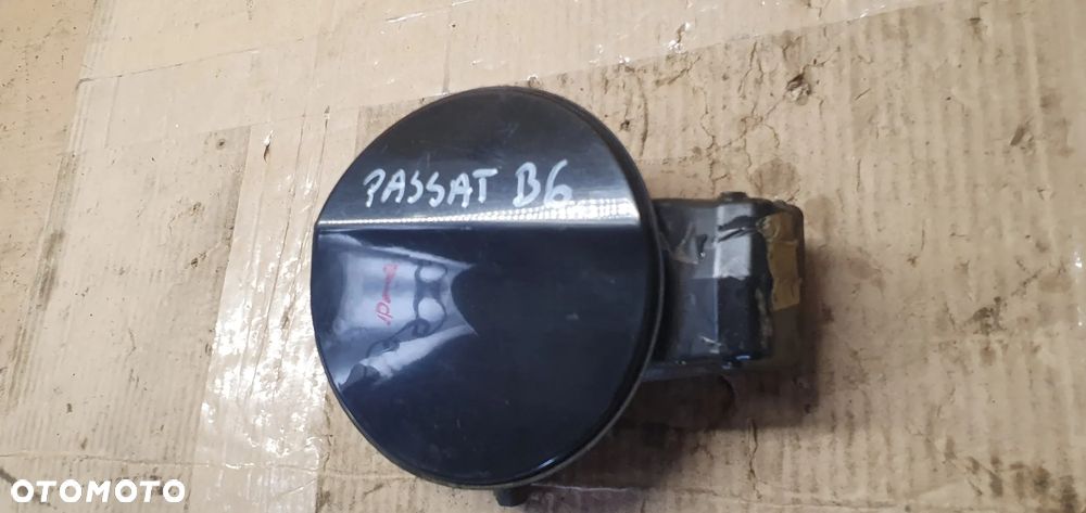 Klapka wlewu paliwa VW Passat B6 3C9809857 - 3