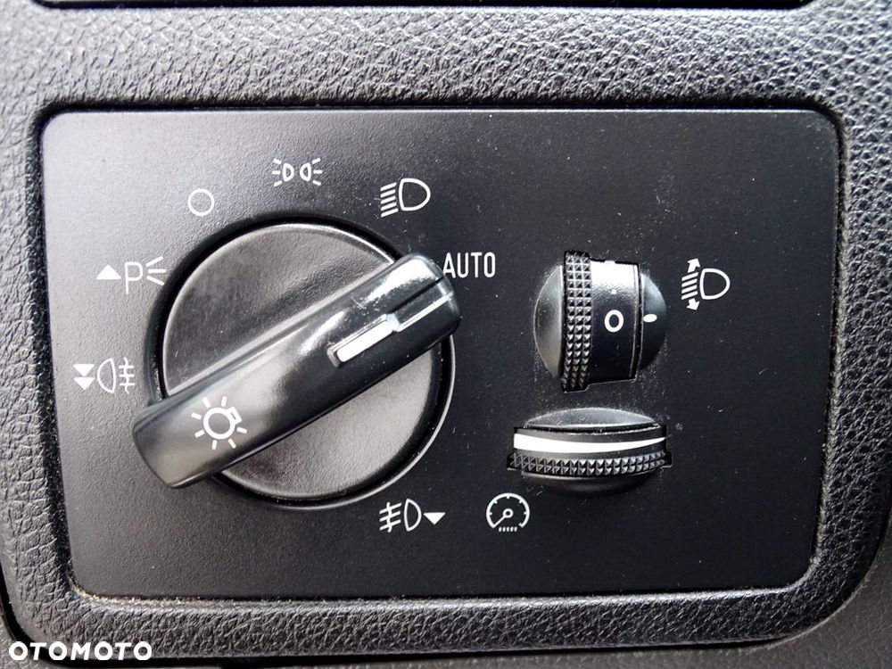 Ford Kuga 2.5 4x4 Trend - 10