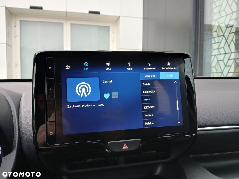 Toyota Yaris Hybrid 1.5 Style - 19