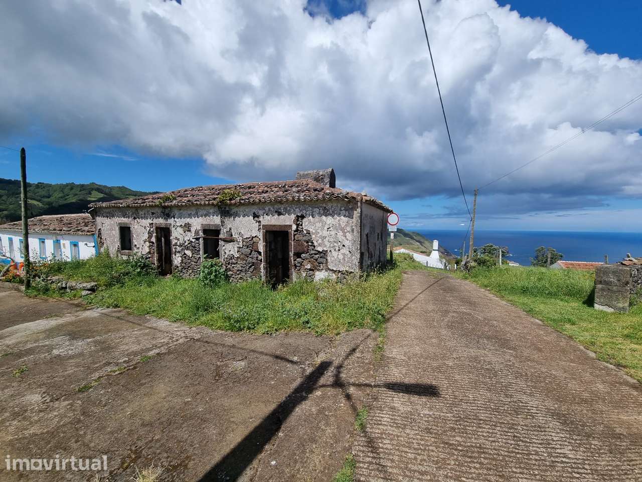 Casa da Vista do Ilhéu - Moradia T2 Geminada em Santa Bárbara - Grande imagem: 2/24