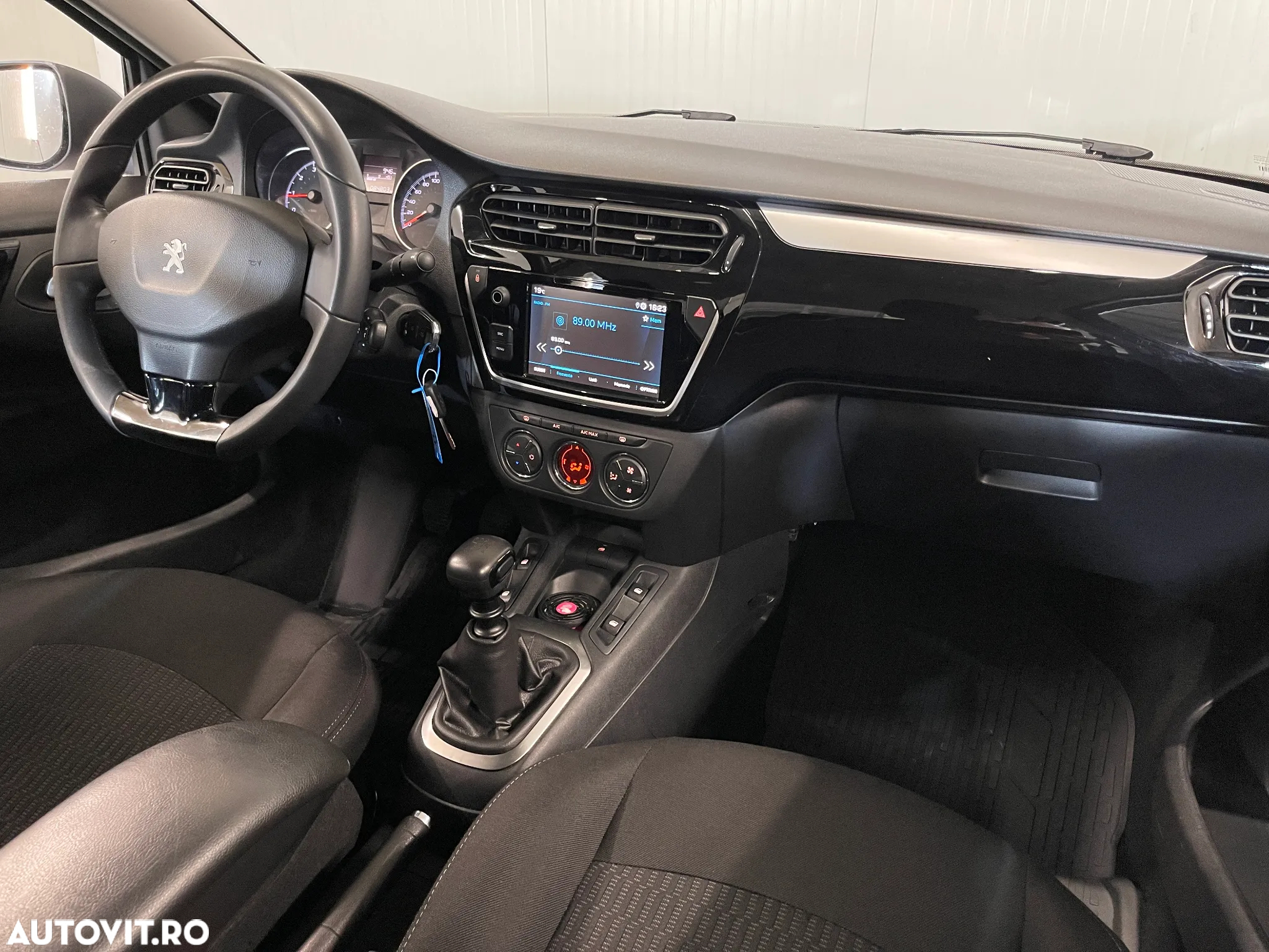 Peugeot 301 1.5 BlueHDI FAP Allure - 8