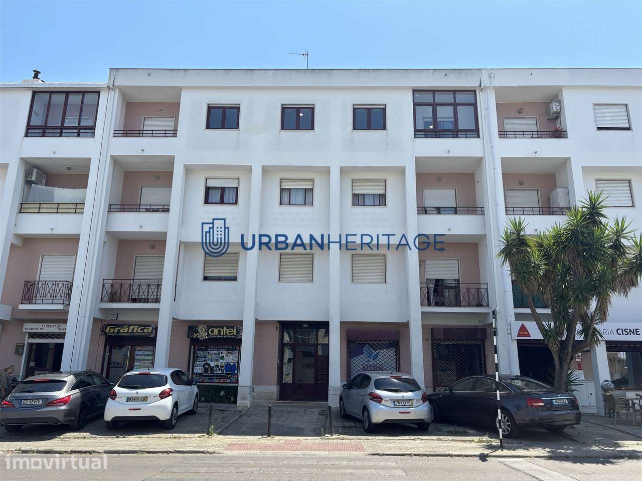 Apartamento T4 Venda em Amora,Seixal - Grande imagem: 2/48