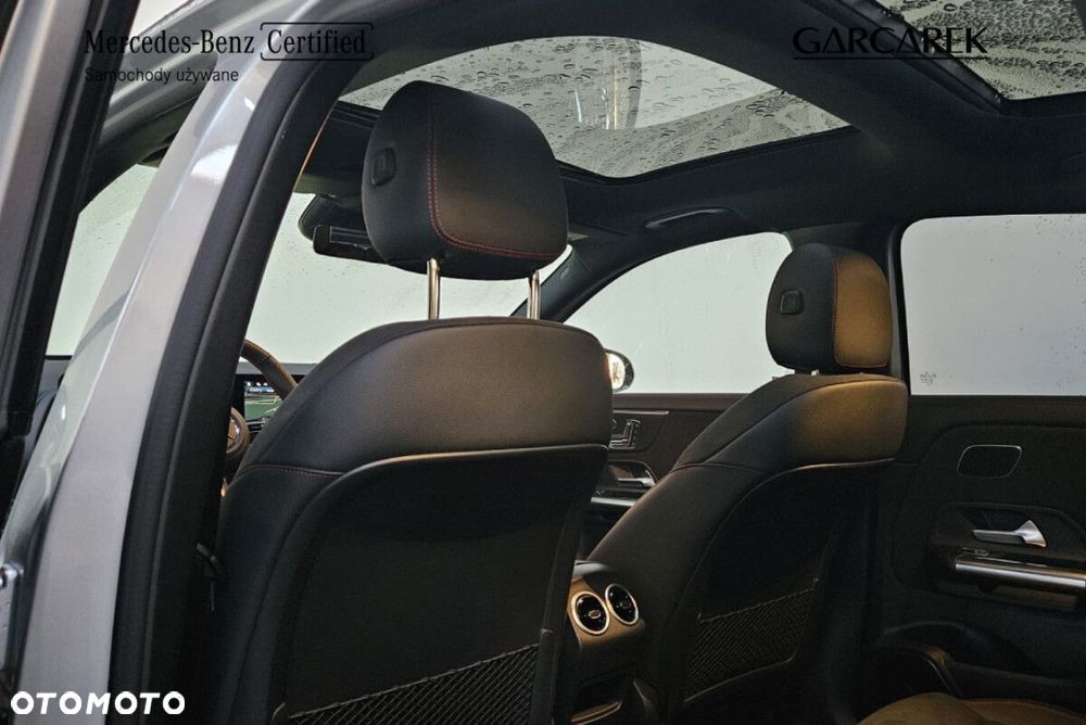 Mercedes-Benz GLA - 20