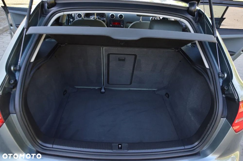 Audi A3 Sportback 1.6 Attraction - 24