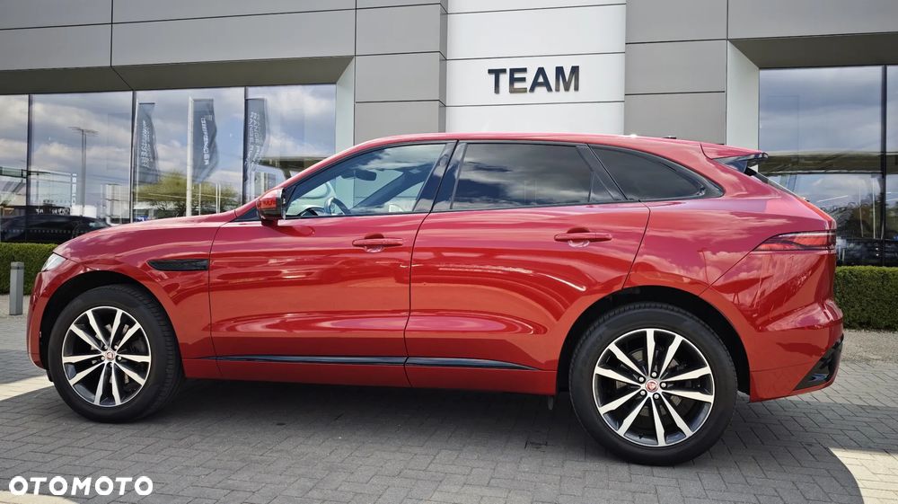 Jaguar F-Pace - 8