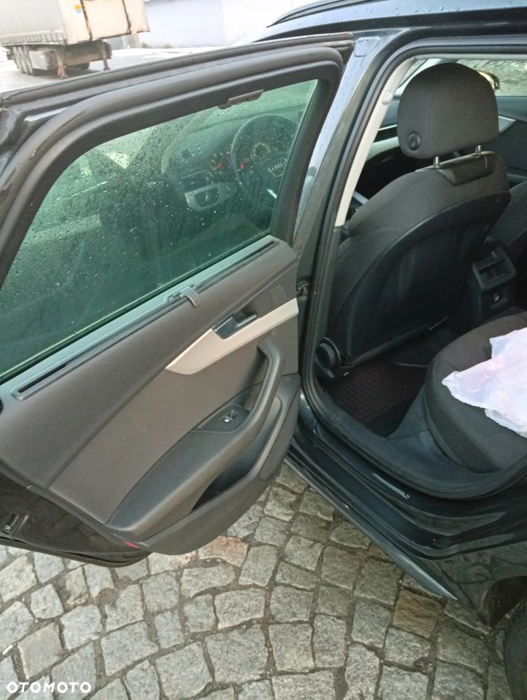 Audi A4 Avant 30 TDI S tronic - 7