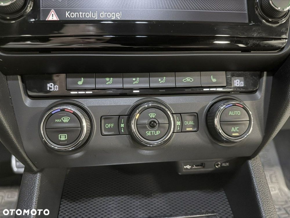 Skoda Octavia 2.0 TSI RS - 33