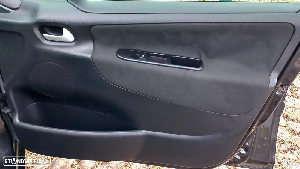 Peugeot 207 SW 1.4 SE 200 Anos - 14