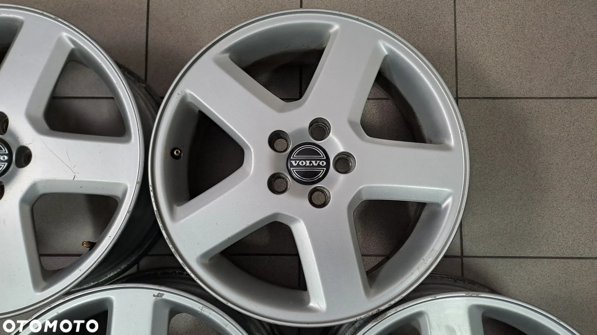 Felgi Aluminiowe 17 Volvo S40 V50 5x108 ET 52.5 - 8
