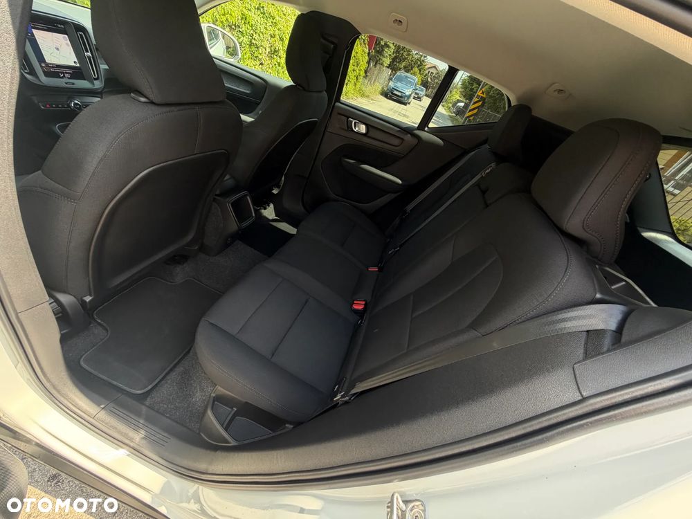 Volvo XC 40 T3 Momentum - 34