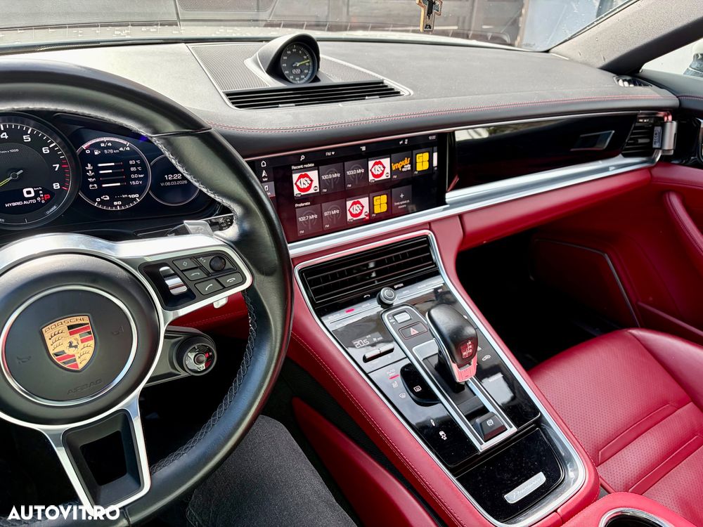 Porsche Panamera 4 E-Hybrid - 16