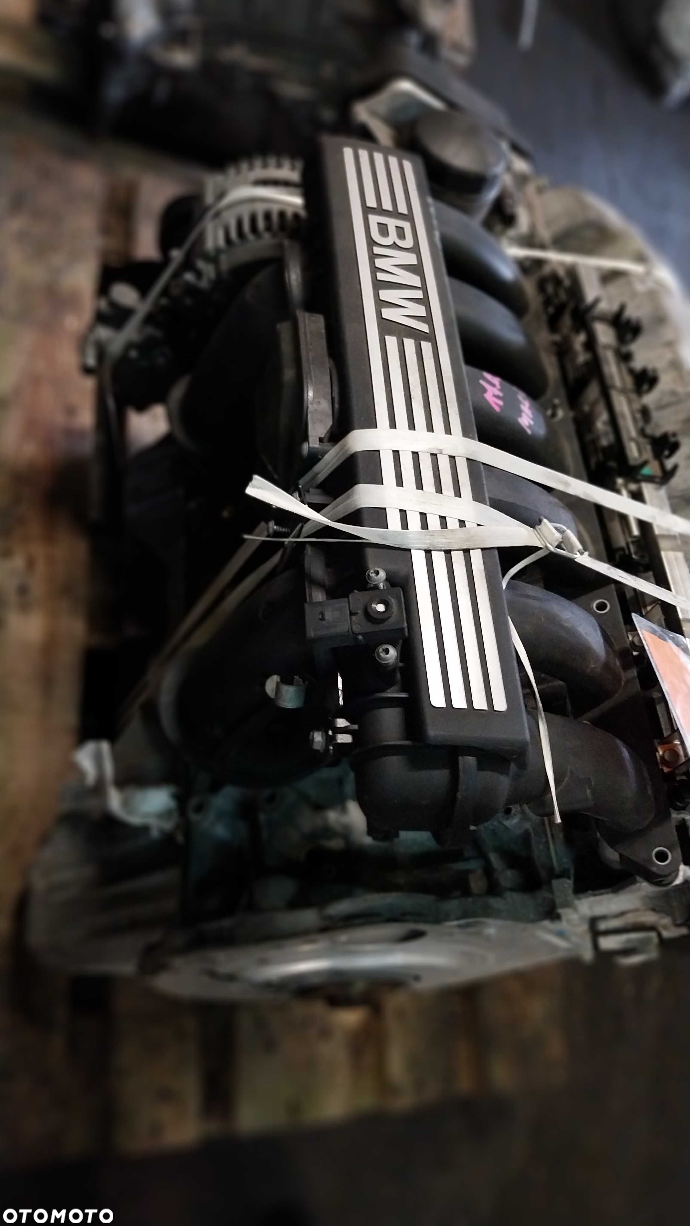 Silnik Słupek Bmw E90 N52B25 2.5B Uszkodzony - 3
