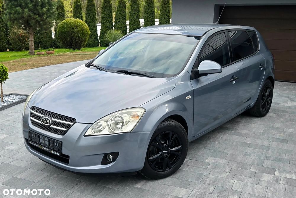Kia Ceed 1.4 CVVT Attract - 1