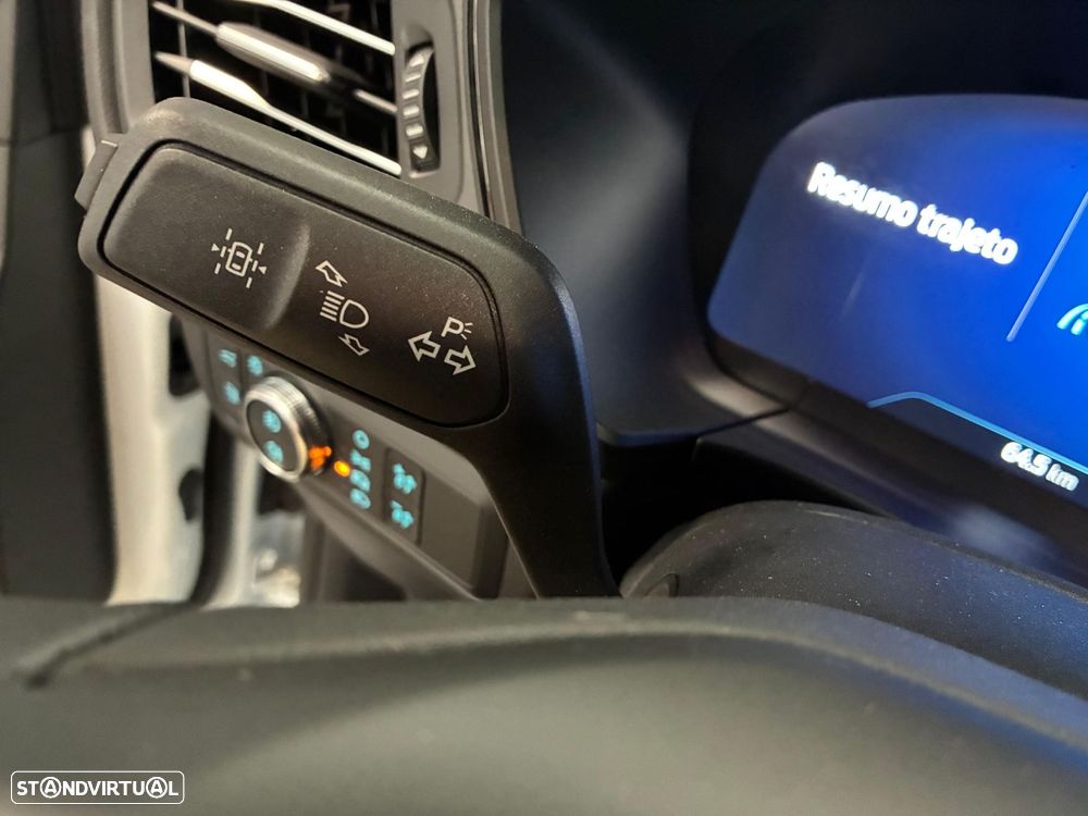 Ford Kuga - 27