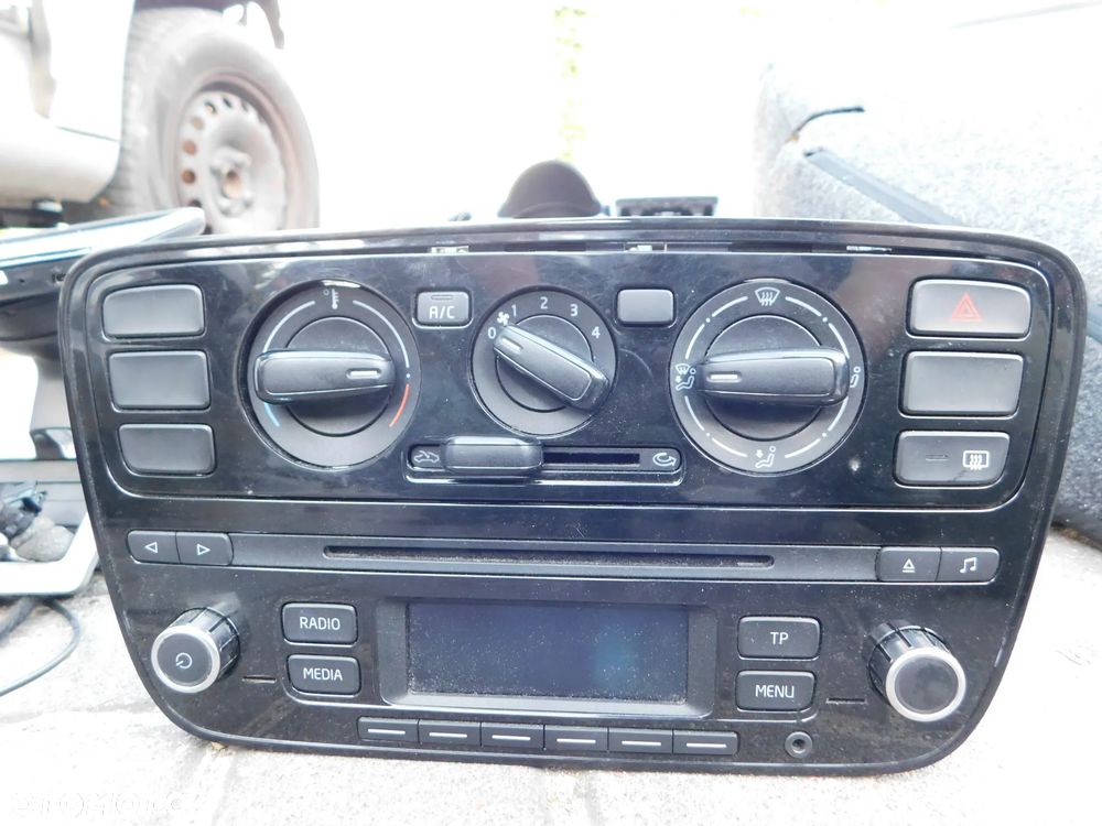 radio nawigacja ekran panel nawiewu VW UP! SKODA CITIGO SEAT MII 5D - 2