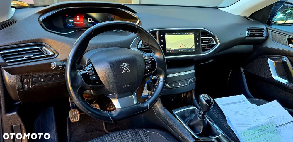 Peugeot 308 BlueHDi 130 Allure Pack - 28