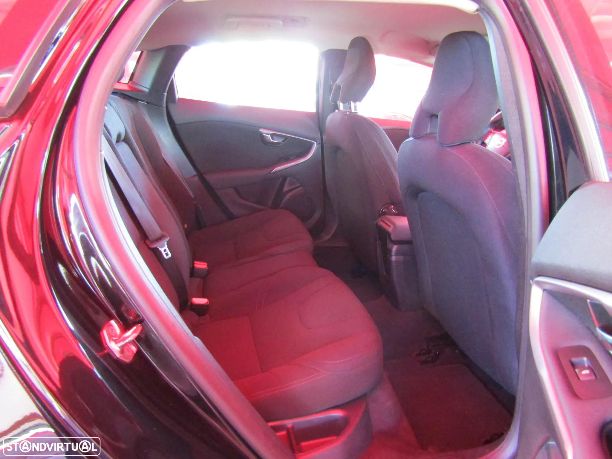 Volvo V40 2.0 D2 Kinetic - 11