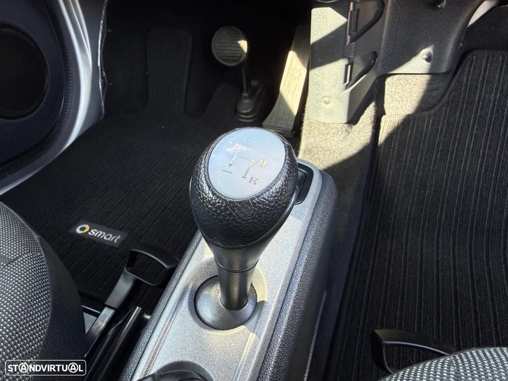 Smart ForTwo Coupé 1.0 mhd Passion 71 Softouch - 15